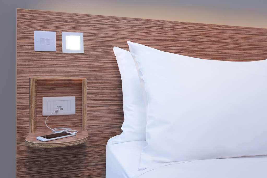 Mercure London Gatwick Airport Horley Szoba fotó