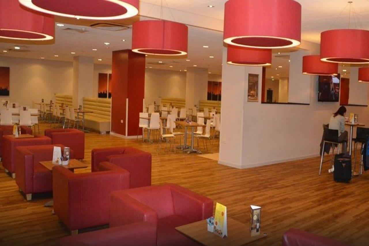 Mercure London Gatwick Airport Horley Kültér fotó