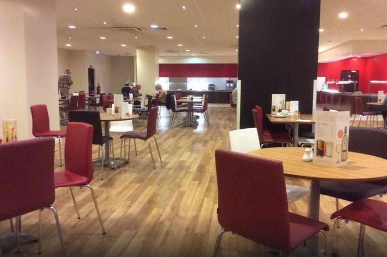 Mercure London Gatwick Airport Horley Kültér fotó