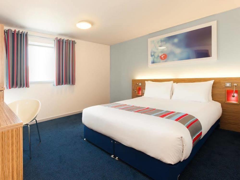 Mercure London Gatwick Airport Horley Kültér fotó