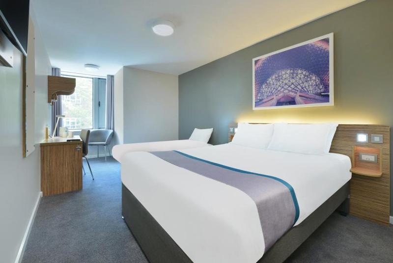 Mercure London Gatwick Airport Horley Kültér fotó